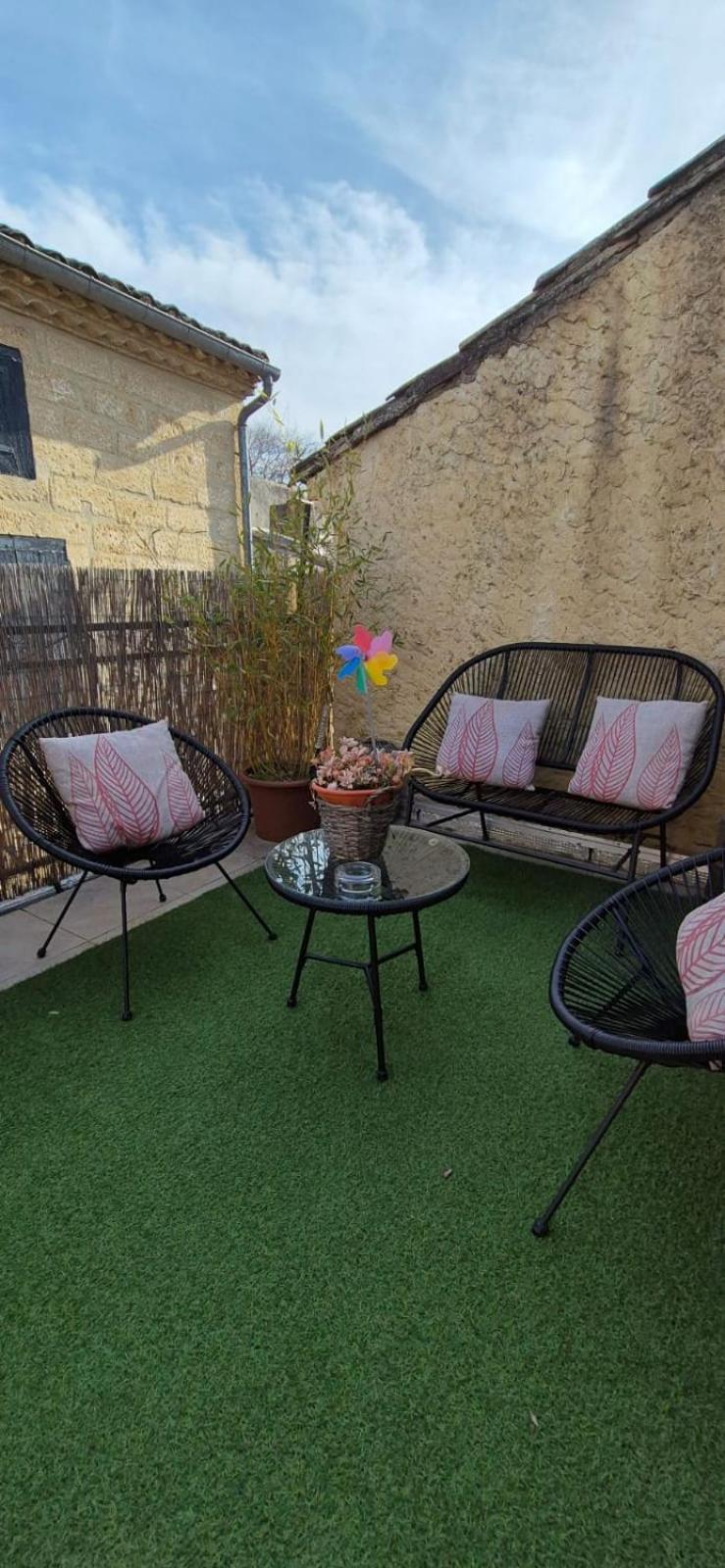 Proche D'Uzes La Terrasse Du Soleil Levant Collias Exteriér fotografie